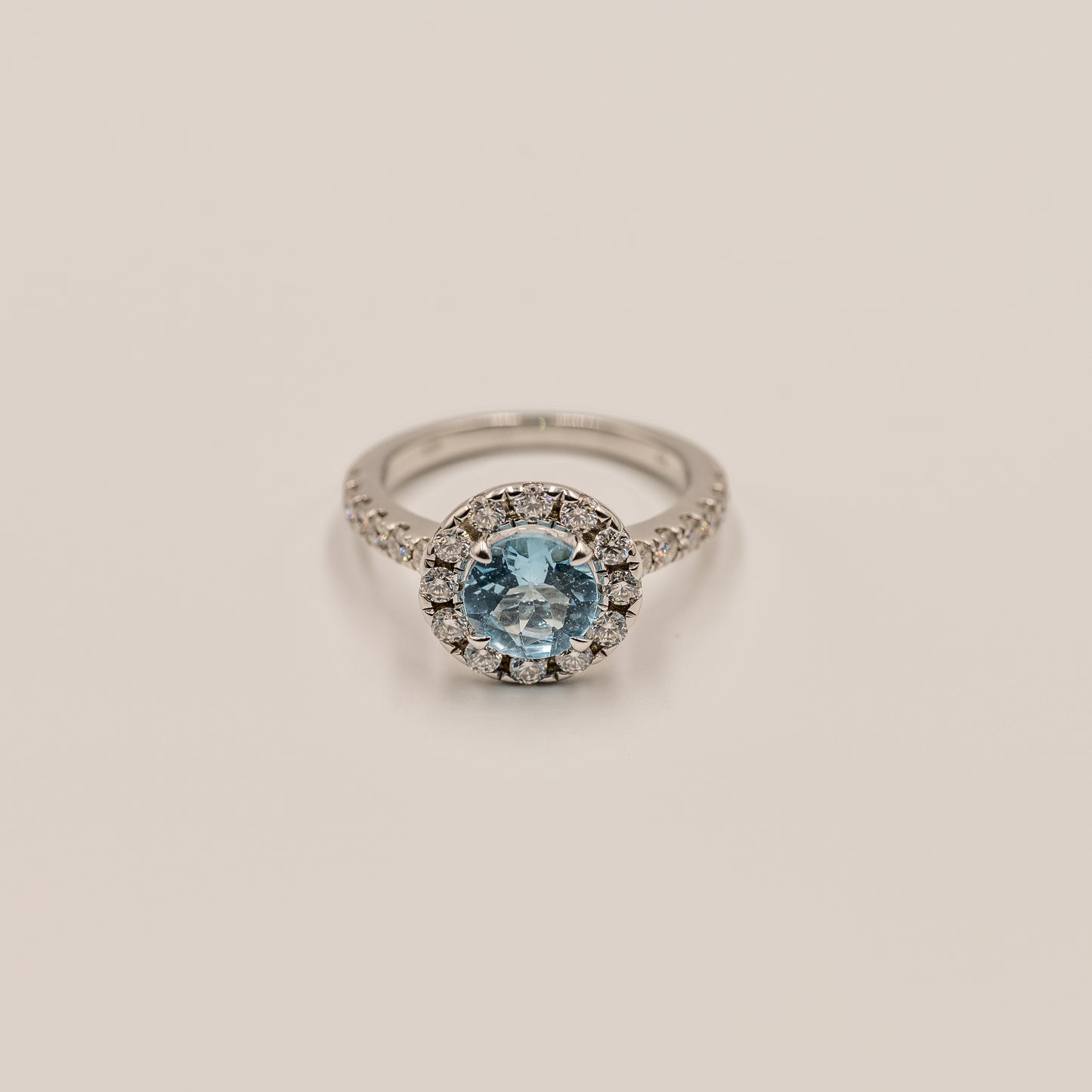 Blue | Topaas & Moissanite Diamant - Madamas - Antwerp